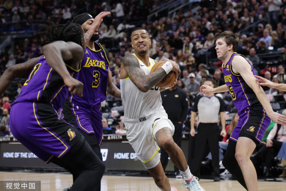 而球迷们 而球迷们